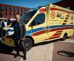 Stig z Top Gear podjechał pod łódzką Manufakturę... karetką. To pierwszy taki ambulans w Polsce!
