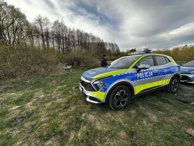 Rocznica tragedii zamieniła się w koszmar. Tajemniczy pakunek przerwał uroczystość
