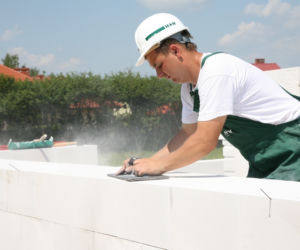 Szlifowanie bloczków betonu komórkowego