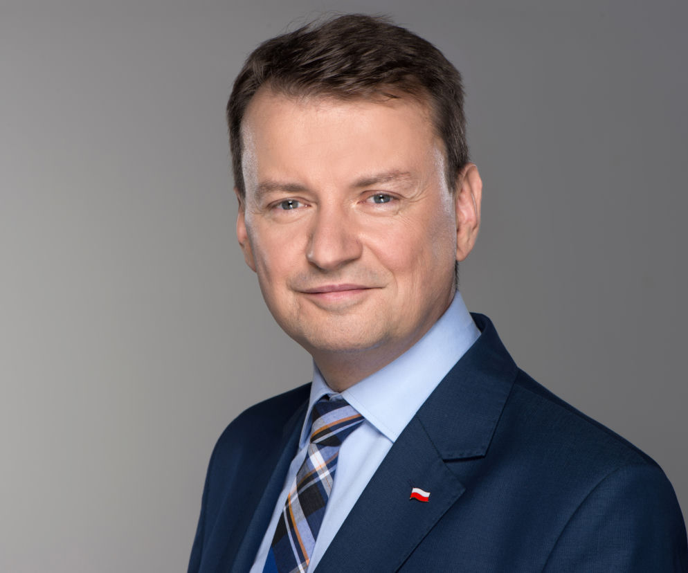 JEDYNA TAKA DEFILADA MARIUSZ BŁASZCZAK