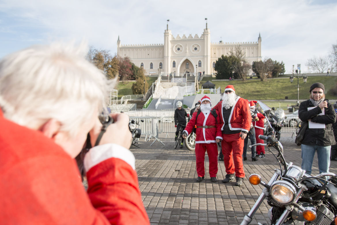 MotoMikołaje 2015 Lublin: Motocykliści z prezentami dla dzieci