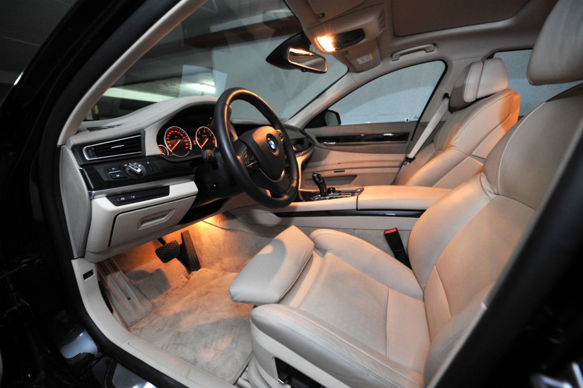 BMW serii 7 prezesa Amber Gold zlicytowane za 319 tys. zł