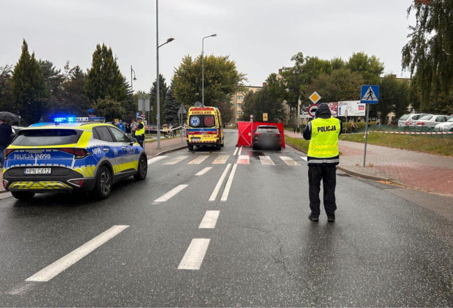 Tragiczny wypadek na pasach! 57-latka zmarła mimo reanimacji
