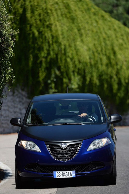 Lancia Ypsilon MOMODESIGN