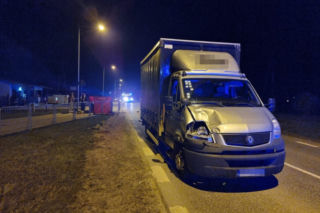 Piotrków Pierwszy: ŚMIERTELNY wypadek. Dostawaczak ZMIÓTŁ mężczyznę z drogi. Koszmar!