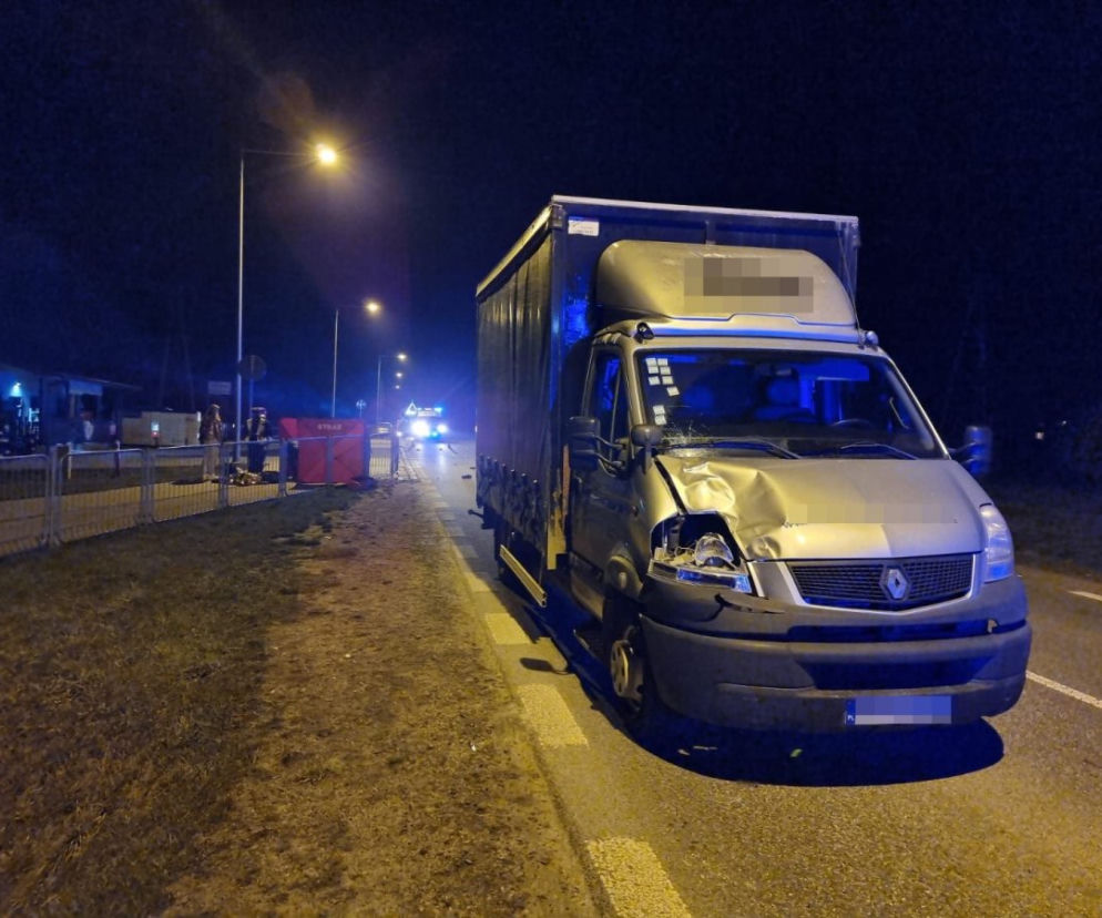 Piotrków Pierwszy: ŚMIERTELNY wypadek. Dostawaczak ZMIÓTŁ mężczyznę z drogi. Koszmar!