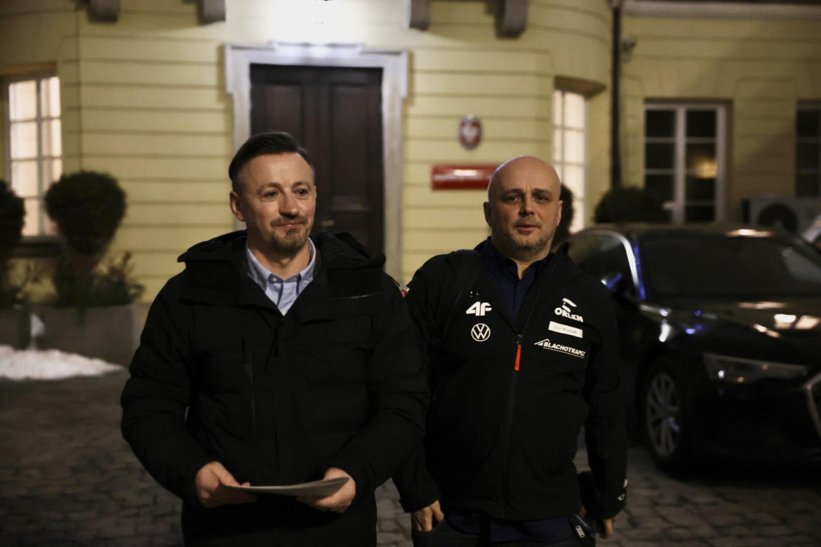 Afera przed IO. Piesiewicz i Małysz przyjechali do ministra sportu