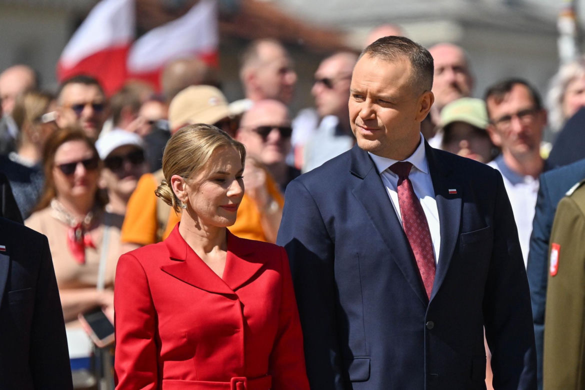 Obchody Dnia Flagi Rzeczypospolitej z udziałem Pary Prezydenckiej. Marta Nawrocka nadała szyku 2 maja