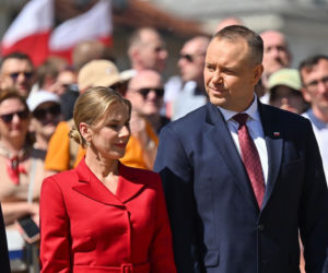 Obchody Dnia Flagi Rzeczypospolitej z udziałem Pary Prezydenckiej. Marta Nawrocka nadała szyku 2 maja
