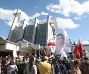 Wielki różaniec na ulicach Warszawy. Modlą się o ustanie „pandemii aborcji”