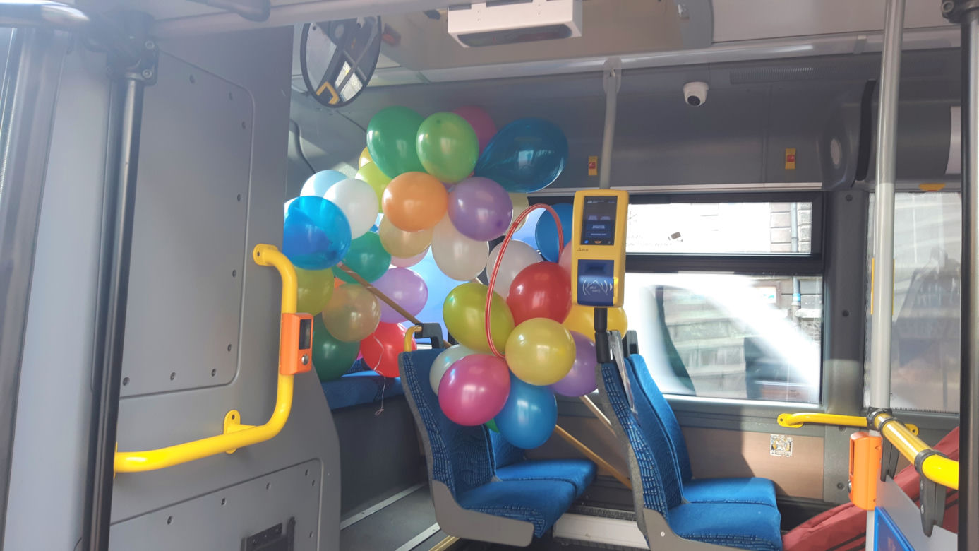 Solski autobus bajkowy