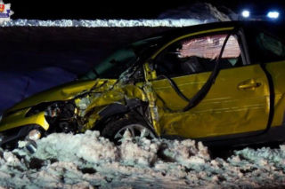 Karambol czterech aut na DK17. Wśród poszkodowanych noworodek