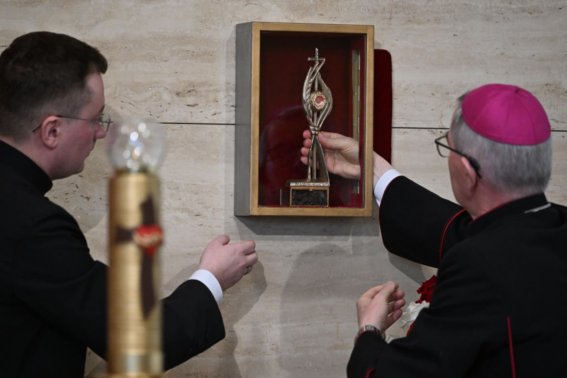 Andrzej Duda nadał Portowi Lotniczemu „Rzeszów-Jasionka” imię na część rodziny Ulmów