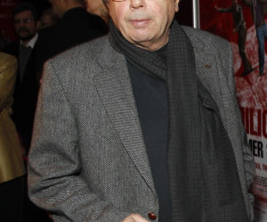 Niegdyś bożyszcze tłumów jako Janek Kos. Tak przez lata zmieniał się legendarny aktor Janusz Gajos