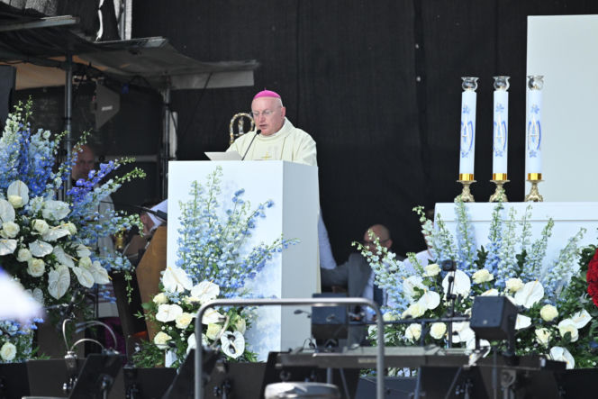 Poświęcenie pomnika Matki Boskiej w Konotopiu