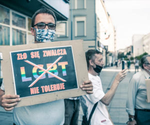 Opole. Protest przeciwko zatrzymaniu Margot i kontrmanifestacja środowisk narodowych
