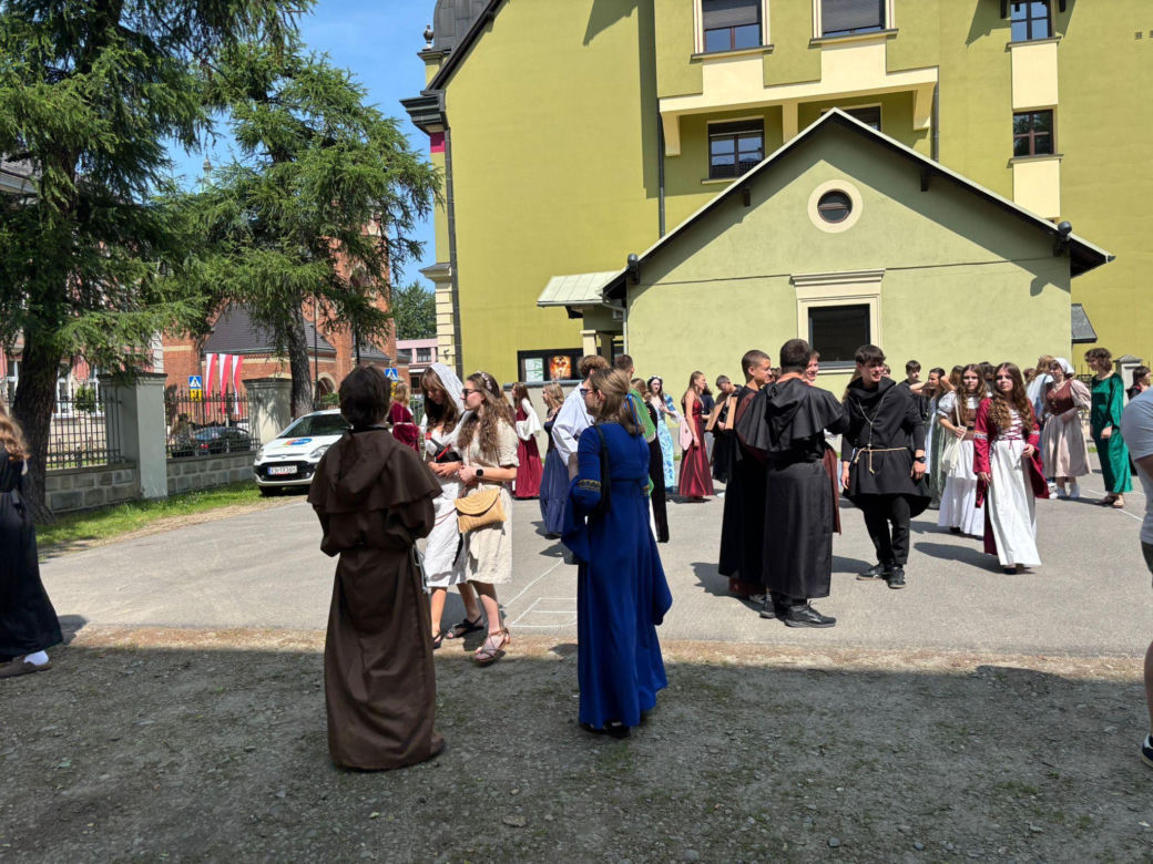 Orszak Jana Długosza w Nowym Sączu 