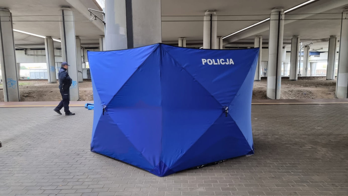  Koszmar na kolei. Pieszy wpadł pod pędzący pociąg na stacji Warszawa Toruńska. Tragiczne wieści