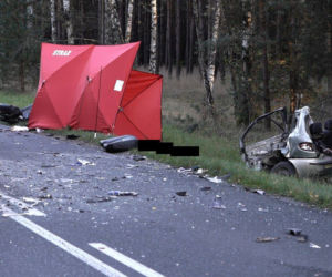Tragedia na drodze do Szubina. 29-letni Paweł zginął pod kołami TIRA