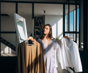 Te pięć rzeczy nigdy nie wyjdzie z mody. To podstawa każdej stylowej szafy 