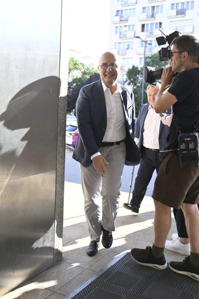 Tusk wezwał na dywanik KO