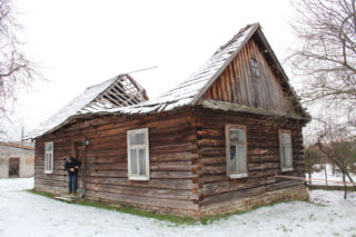 Z ruiny do klimatycznej agroturystyki. Tak uratowali stary drewniany dom