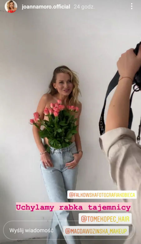 Joanna Moro ma bukiet róż w majtkach