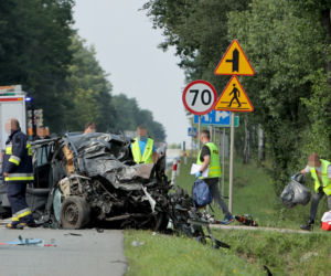 Wypadek w Grębiszewie. Tak wyglądają zmasakrowane pojazdy