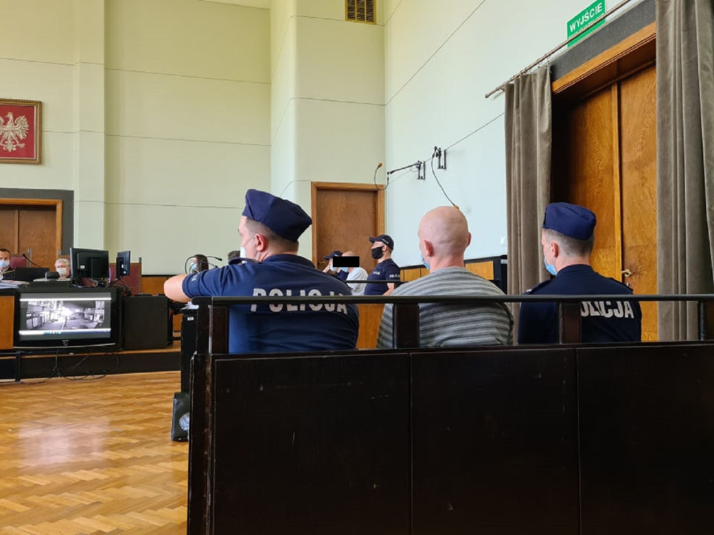 Skatowali go kijem bejsbolowym. Wybaczył oprawcy [ZDJĘCIA]