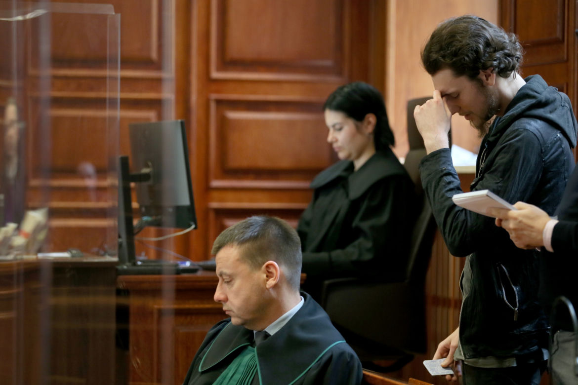 "Nie jestem winny zamordowania mojej matki ale jestem winny jej śmierci". Karl znów zeznaje w sprawie morderstwa Amerykanki 