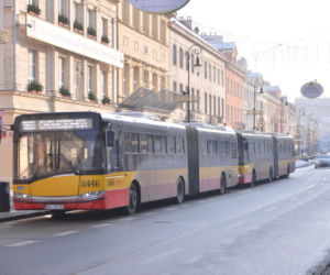 Wożą pasażerów brudasami
