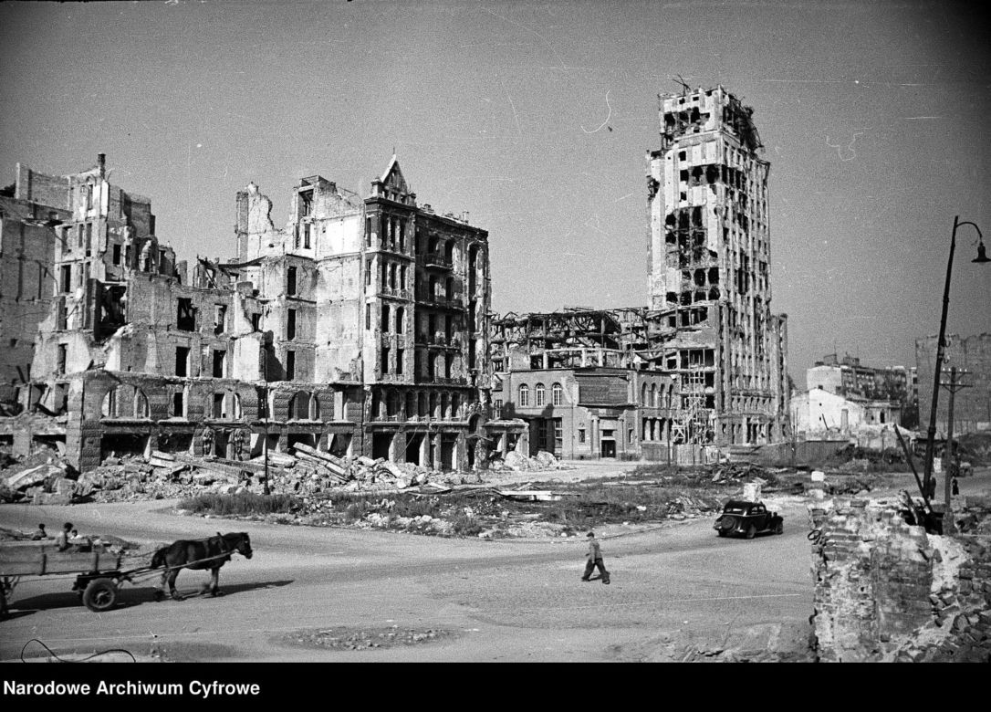 Upiorne wyzwolenie. 80 lat temu 17 stycznia 1945 do zniszczonej Warszawy weszli żołnierze 1 Armii WP