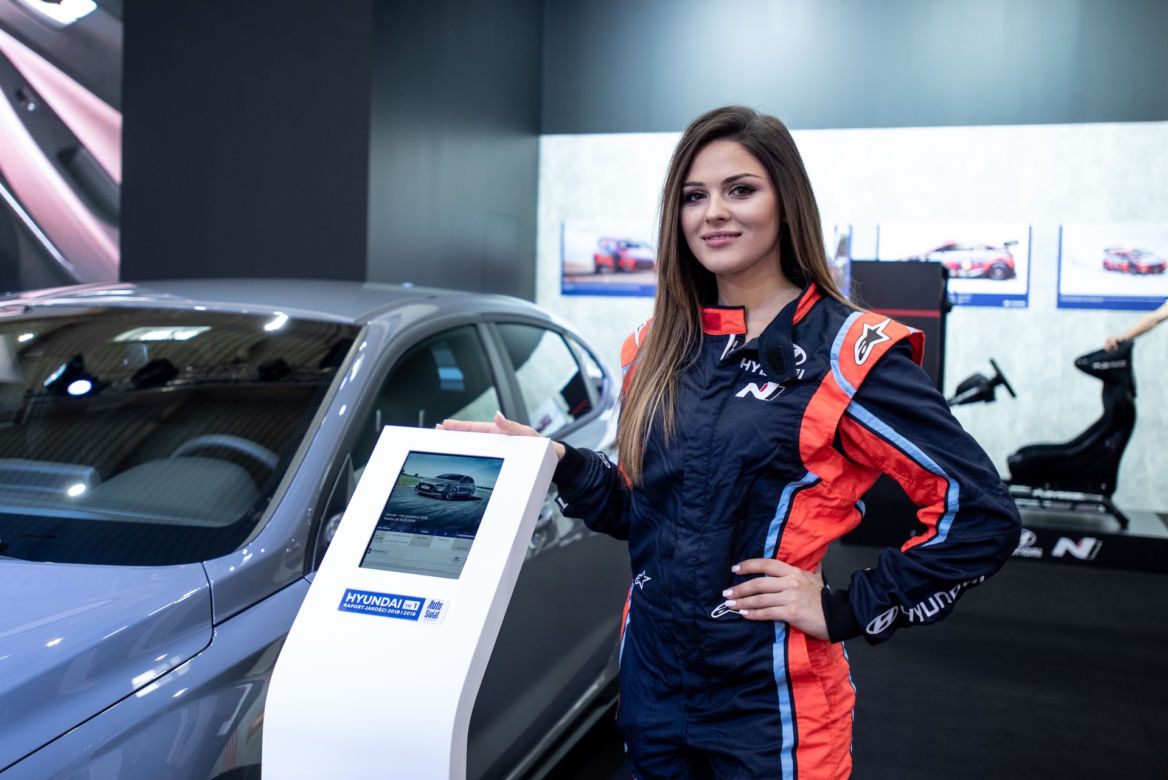 Hostessy na Poznań Motor Show 2019