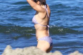 Edyta Herbuś na plaży