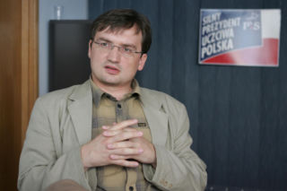 Młody Adonis prawicy? Ziobro jak Hugh Grant. Tak podrywał swoją żonę