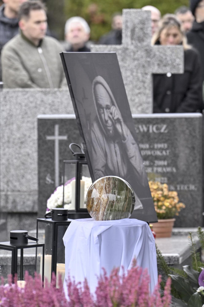 Zip Skład pożegnał Pono symbolami