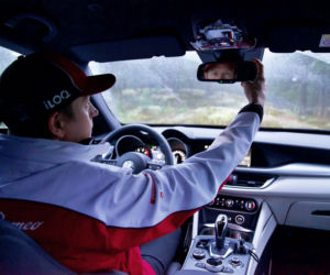 Kimi Raikkonen jeździ Alfą Romeo Stelvio