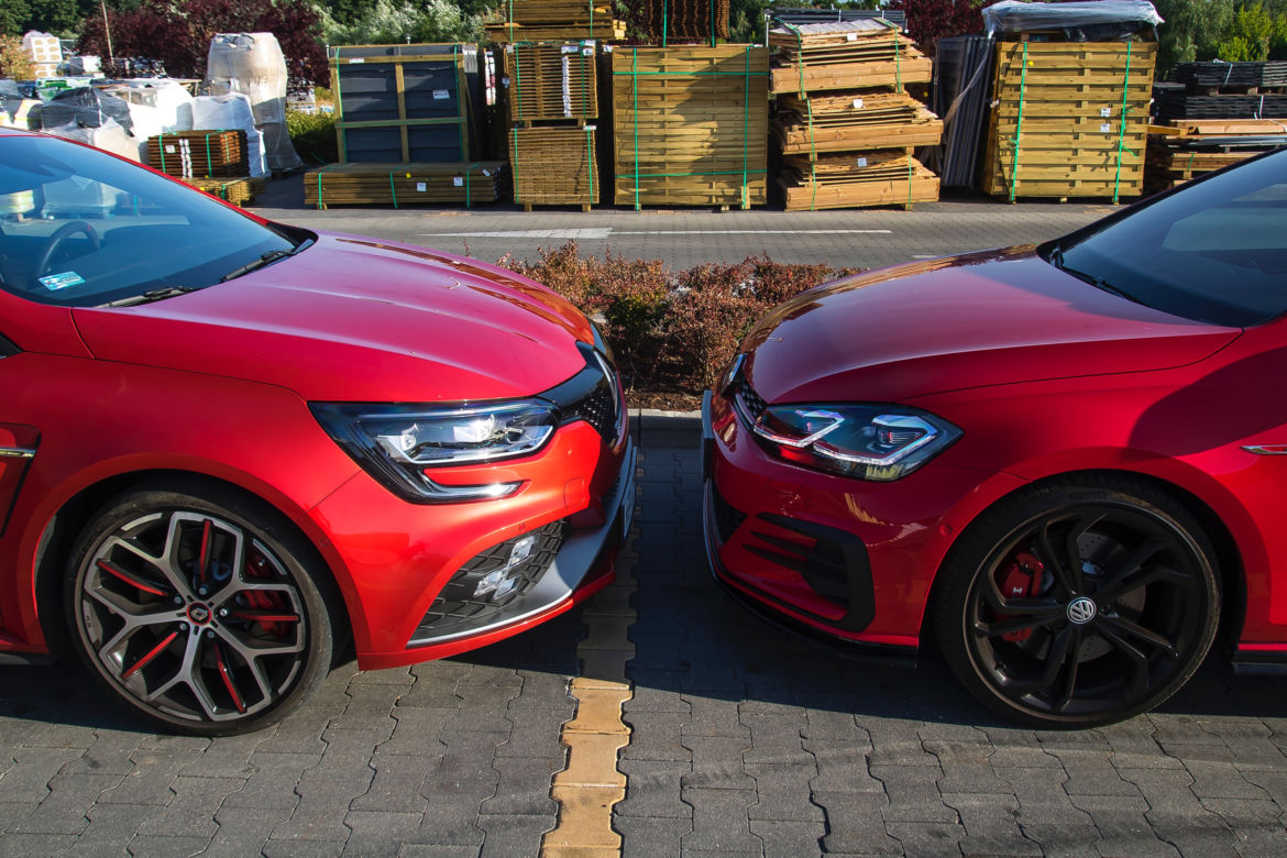 Renault Megane R.S. Trophy 1.8 TCe 300 KM EDC vs. Volkswagen Golf GTI TCR 2.0 TSI 290 KM DSG7