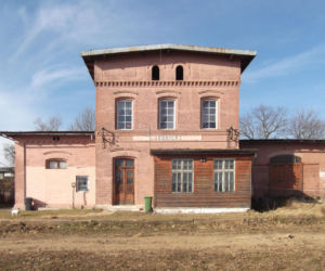 Mieszkania w budynku dworca w Lubomierzu
