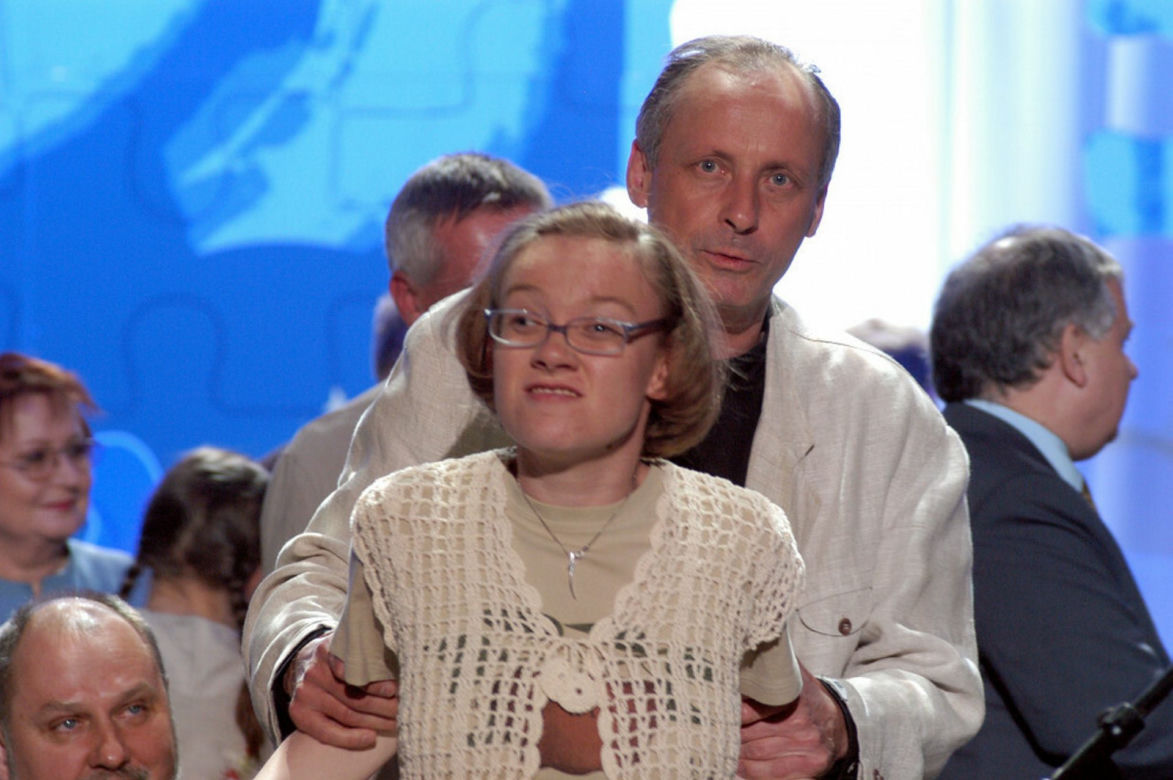 Paweł Wawrzecki z córką, 2004r.