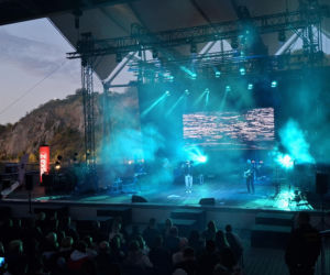 PGS Rock Festival na Kadzielni. Tłumy fanów śpiewały z LemON-em i Ewą Farną