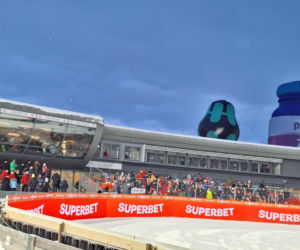 Tłumy kibiców pod Wielką Krokwią w Zakopanem