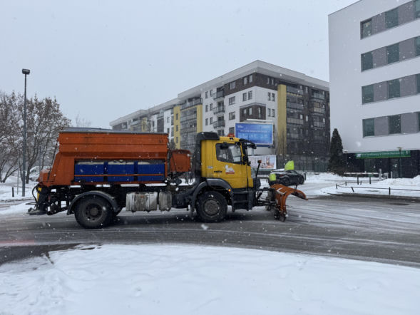 Gołoledź paraliżuje Polskę! Ekstremalna pogoda w całym kraju. Zostań w domu [RELACJA NA ŻYWO]