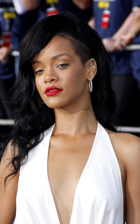 Rihanna urodziła