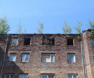 Katastrofa budowlana w Warszawie. Runęły trzy piętra kamienicy na Pradze