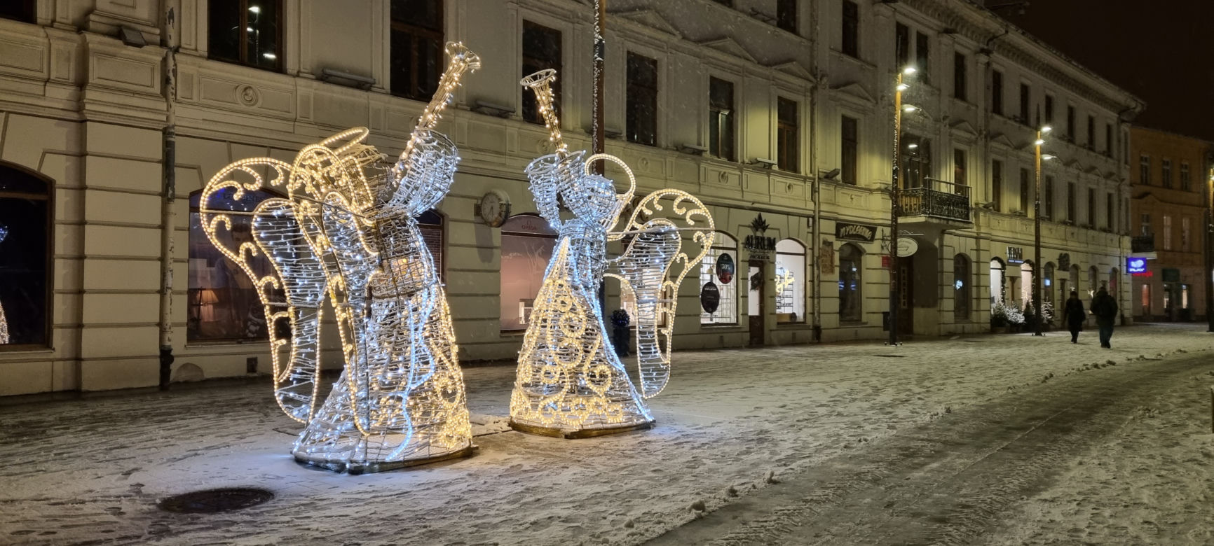 W Lublinie czuć klimat zbliżających się świąt. Iluminacje już świecą [GALERIA]