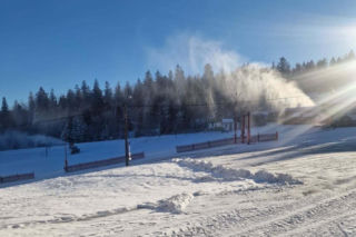 Sezon narciarski w Beskidach. Stoki są naśnieżane