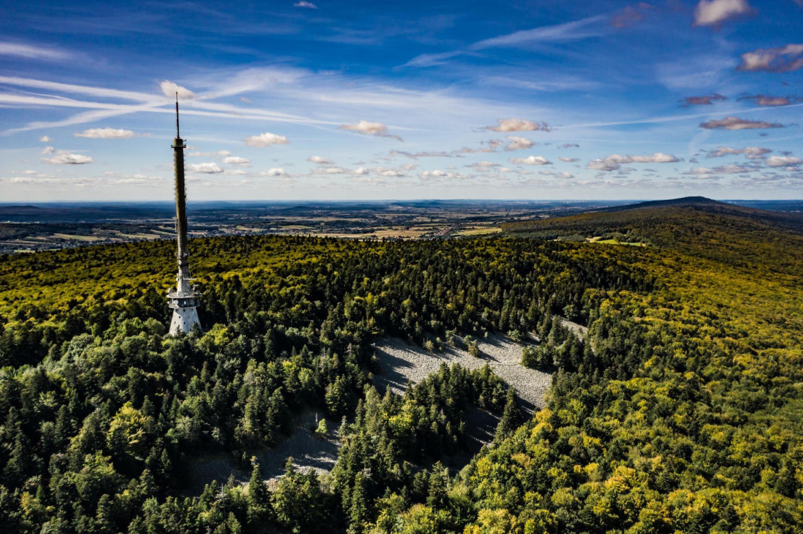 16. Galeria widokowa na Gołoborzu na Świętym Krzyżu