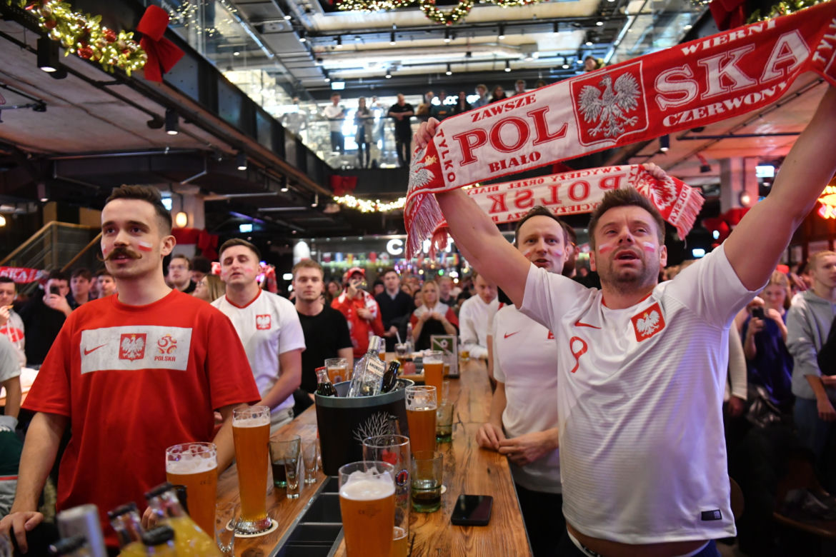 Strefa kibica w Warszawie podczas meczu Polska - Meksyk