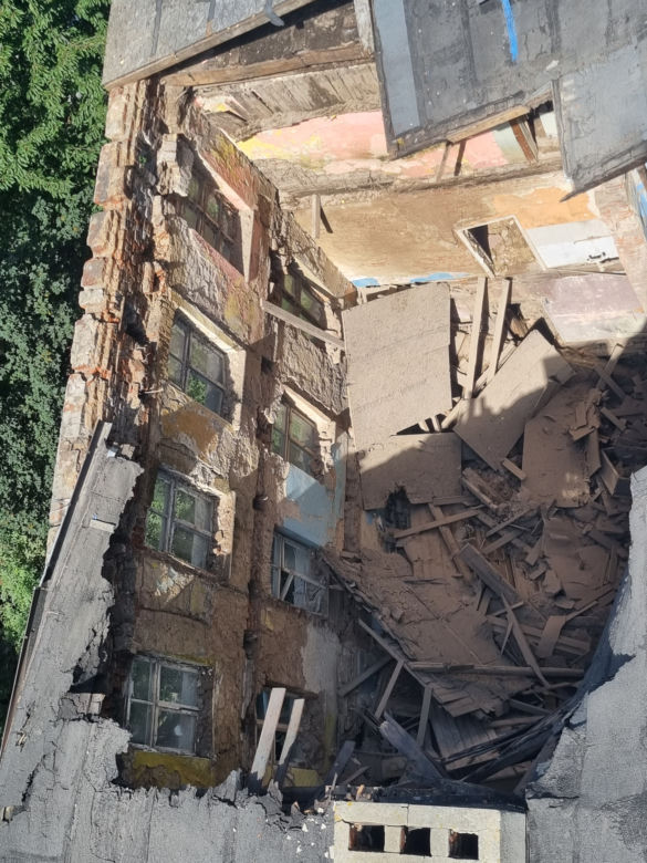 Zawalona kamienica przy ul. Głowackiego w Łodzi 